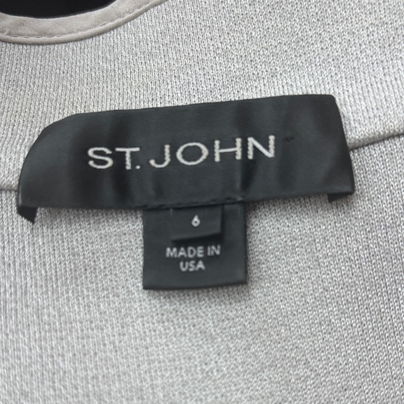 St. John Elegant Light Gray Blazer - Picture 3 of 5